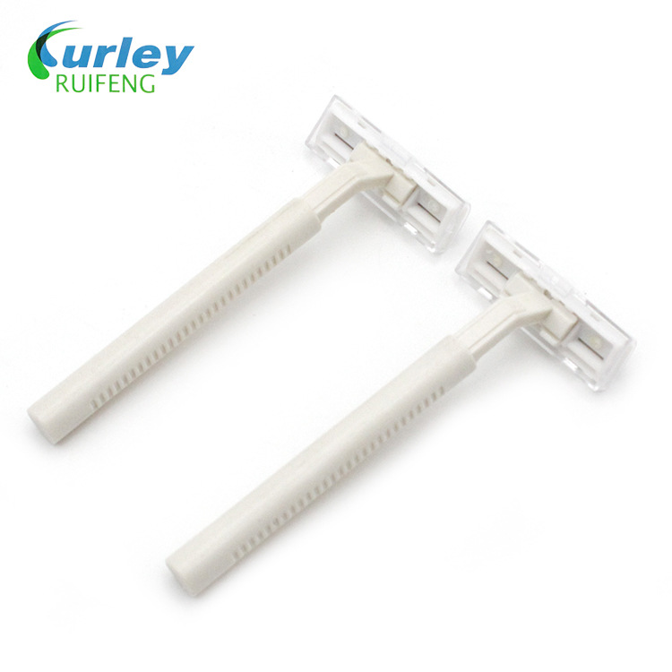 12110890922_1748963371