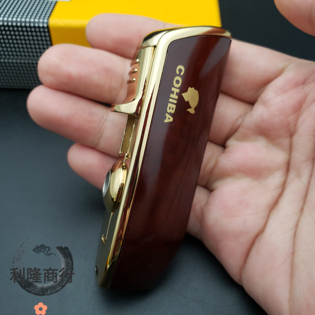 12653839218_1594528847