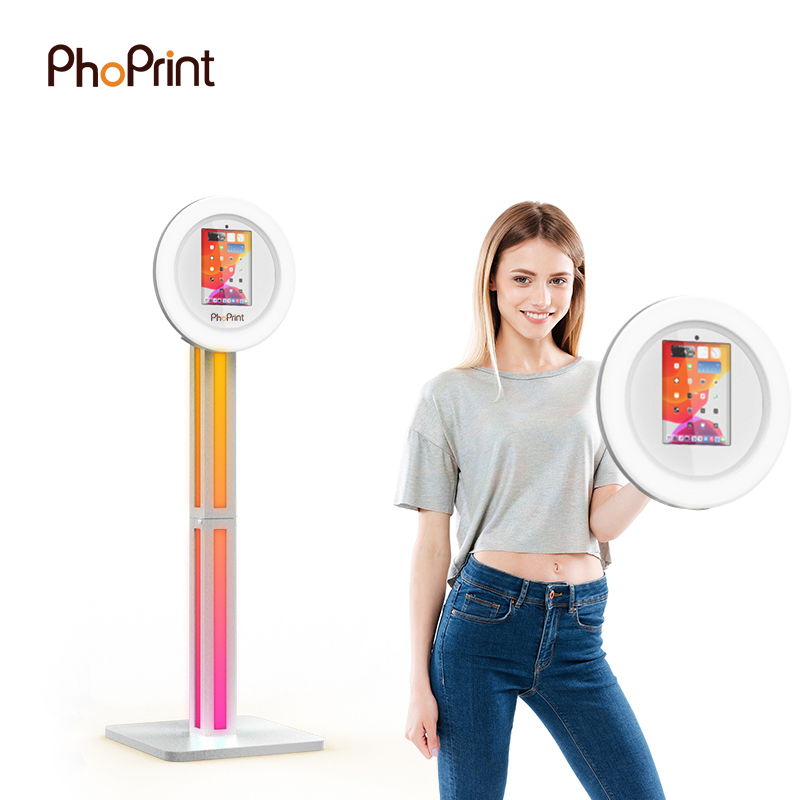 LED-Light-Social-Kiosk-Roaming-Magic-Mirror-Selfie-Kiosk-Portable-iPad-LCD-Digital-Photo-Booth.webp