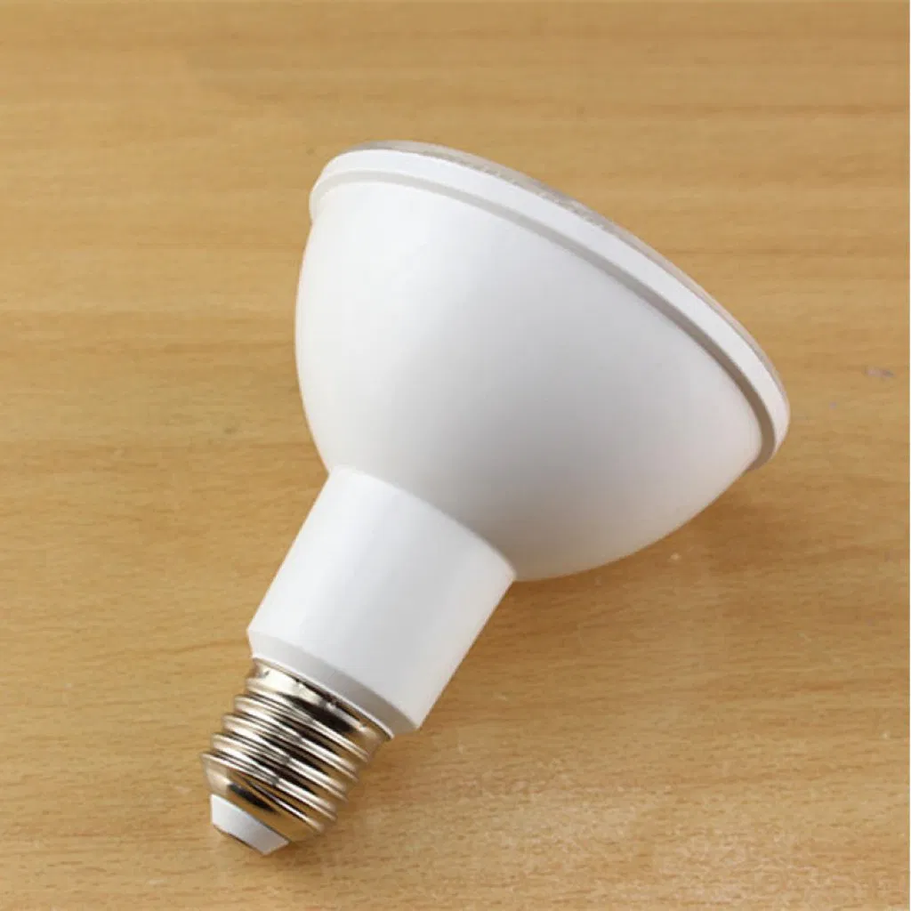 3000K-470-Lm-E26-Medium-Base-IP65-PAR20-Dimmable-LED-Bulb.webp