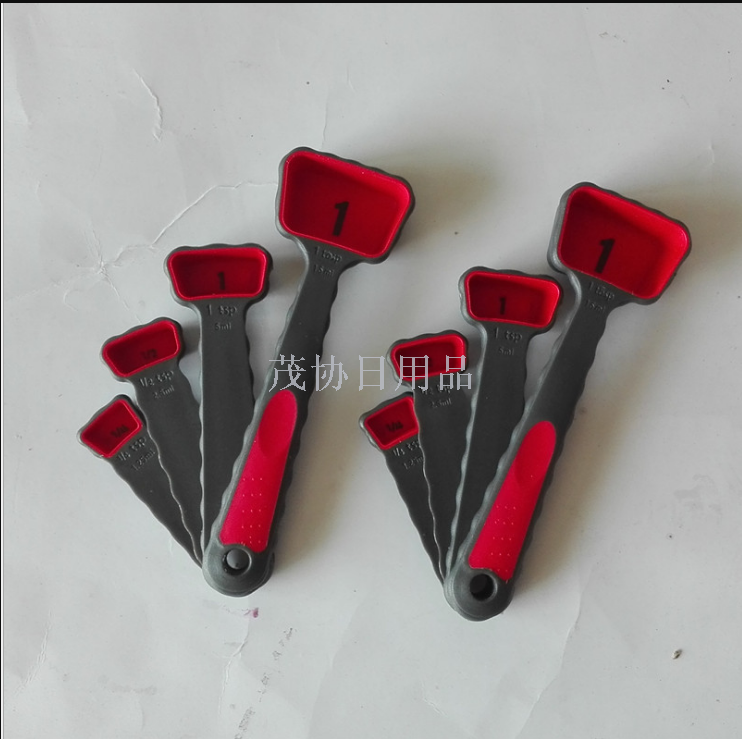 Silicone 8-piece measuring cup and spoon set for household kitchen baking tools