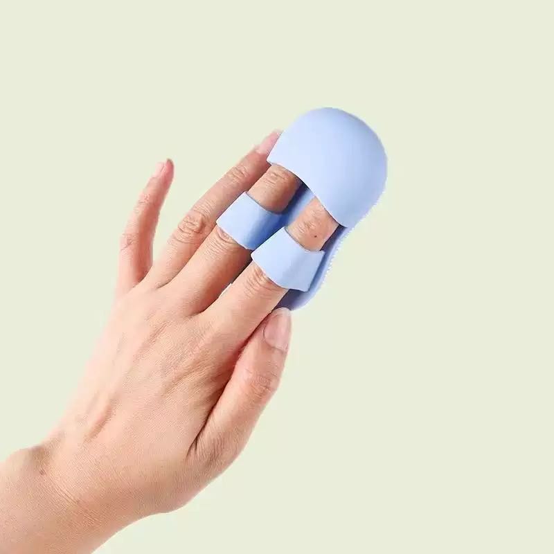Mini finger face brush, soft bristled silicone brush, massage nose, nose and nose wings, clean pores, remove makeup, wash face with cleansing brush
