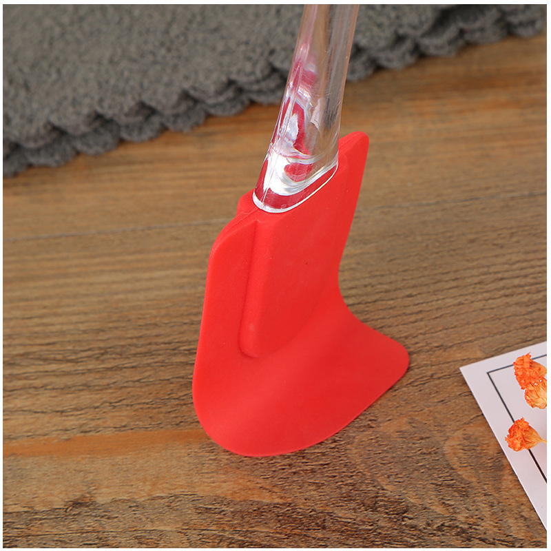 Manufacturer direct sales cream cake barbecue kitchen brush silicone small half oil brush combination silicone scraper