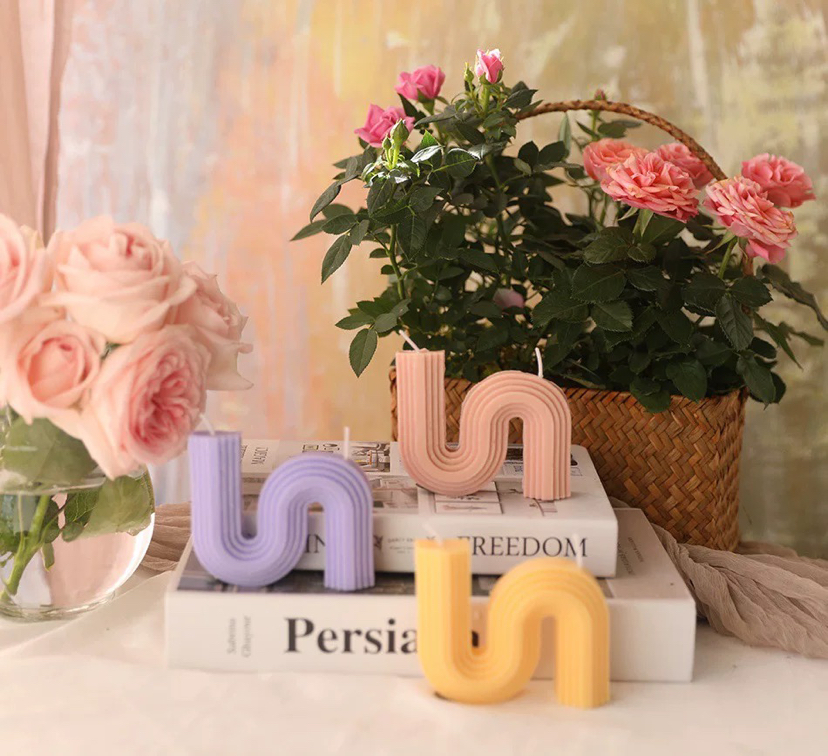 New Geometry S Style Creative Aromatherapy Candle Internet Celebrity Shooting Prop Companion Hand Gift Home Fragrance Decoration Ornament