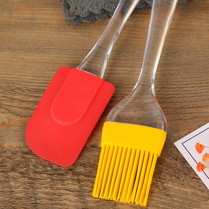 Manufacturer direct sales cream cake barbecue kitchen brush silicone small half oil brush combination silicone scraper