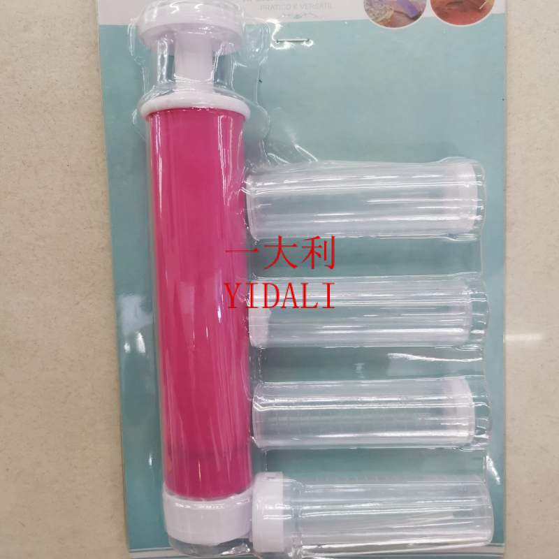 Cake cream mounting gun, plastic mounting device, mounting nozzle set, baking tool mold