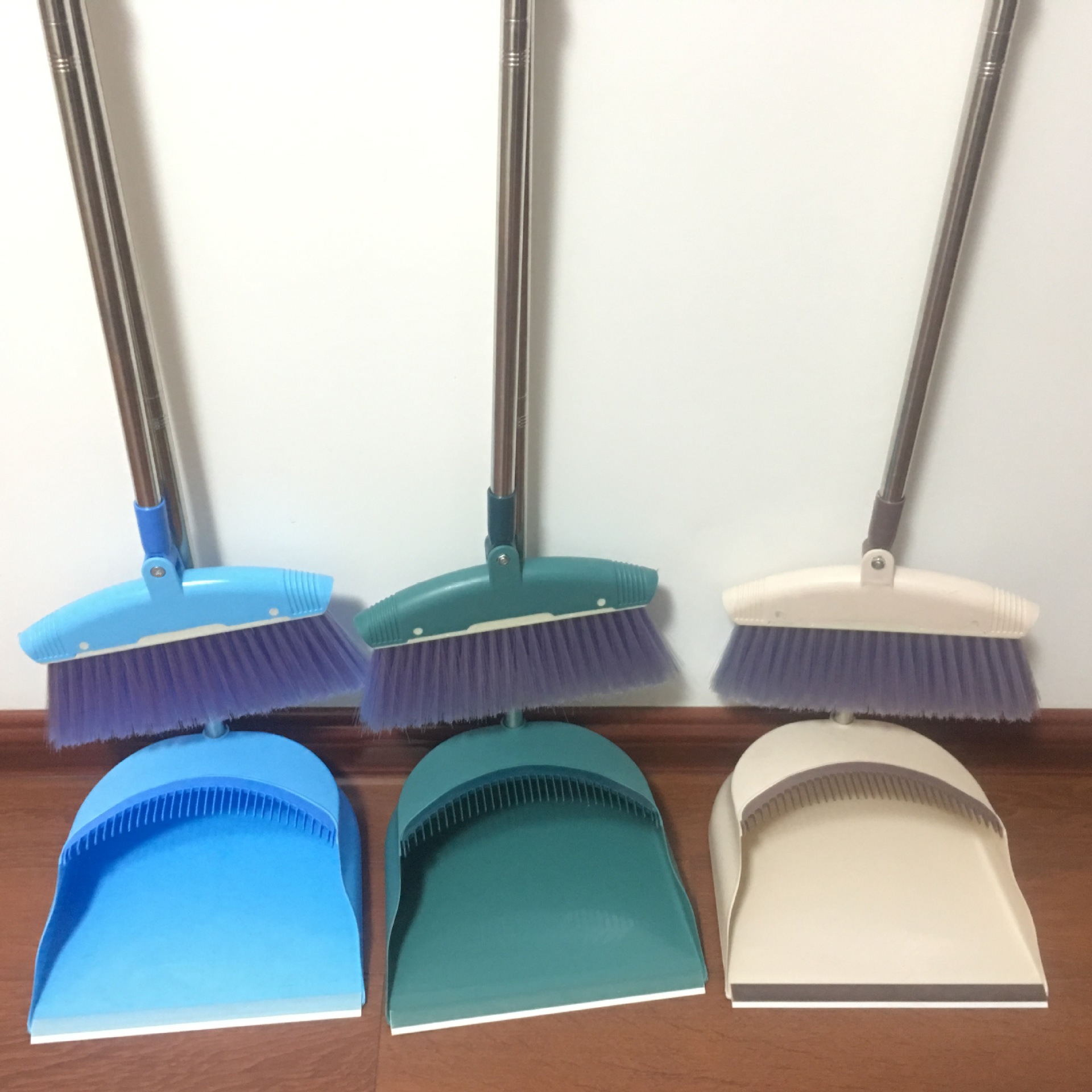 Factory direct sales broom and dustpan set combination windproof cover sweeping stainless steel plastic broom dustpan household cleaning