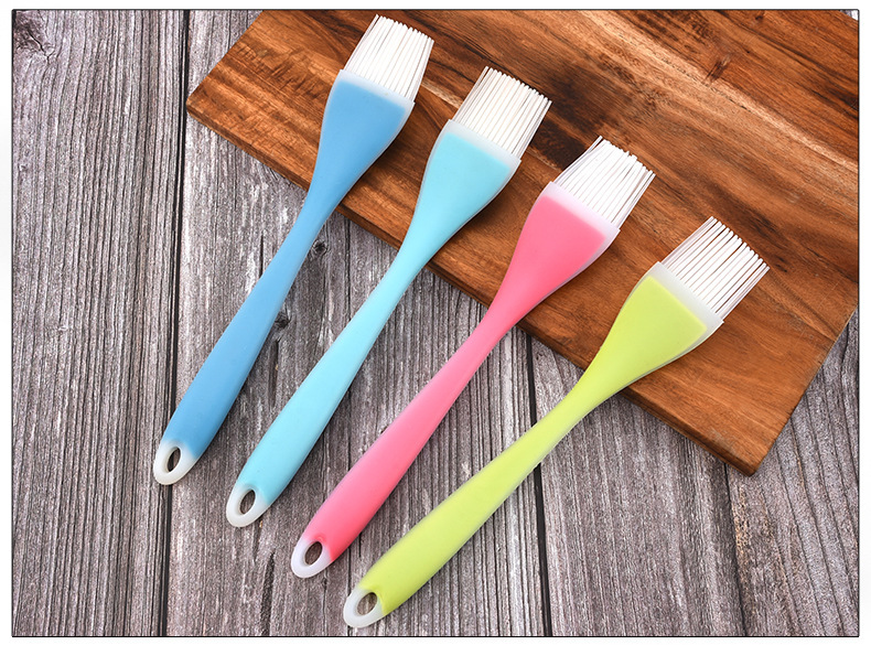 【 Yuexi Kitchen 】 Large all inclusive semi transparent silicone brush, barbecue brush, baking cream butter brush
