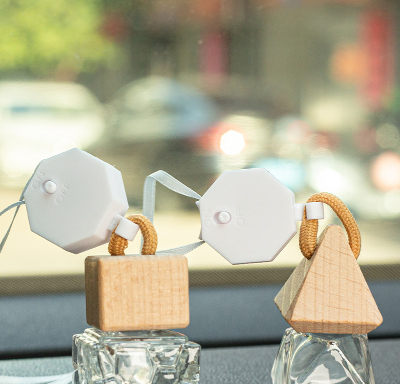 Easy pull buckle, retractable buckle, car mounted fragrance bottle, car mounted fragrance pendant, diamond shaped perfume bottle, car accessories