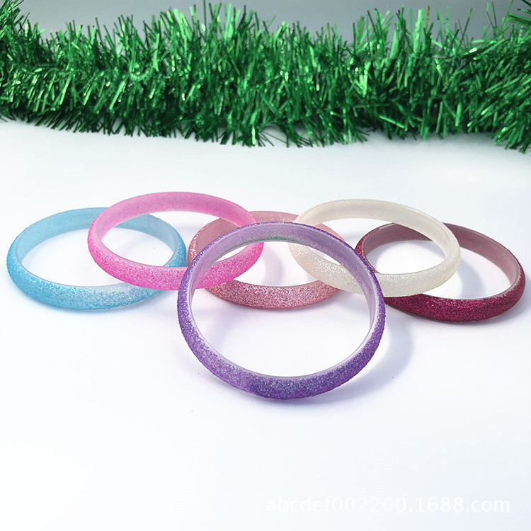 Manufacturer direct sales of 10mm environmentally friendly plastic bracelets dipped in DIY colorful sequin bracelets, wholesale can be customized