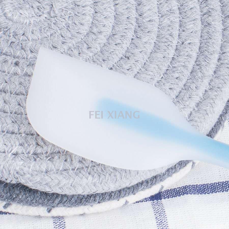 Kitchenware integrated silicone scraper blade custom silicone butter knife in stock cake butter scraper tool