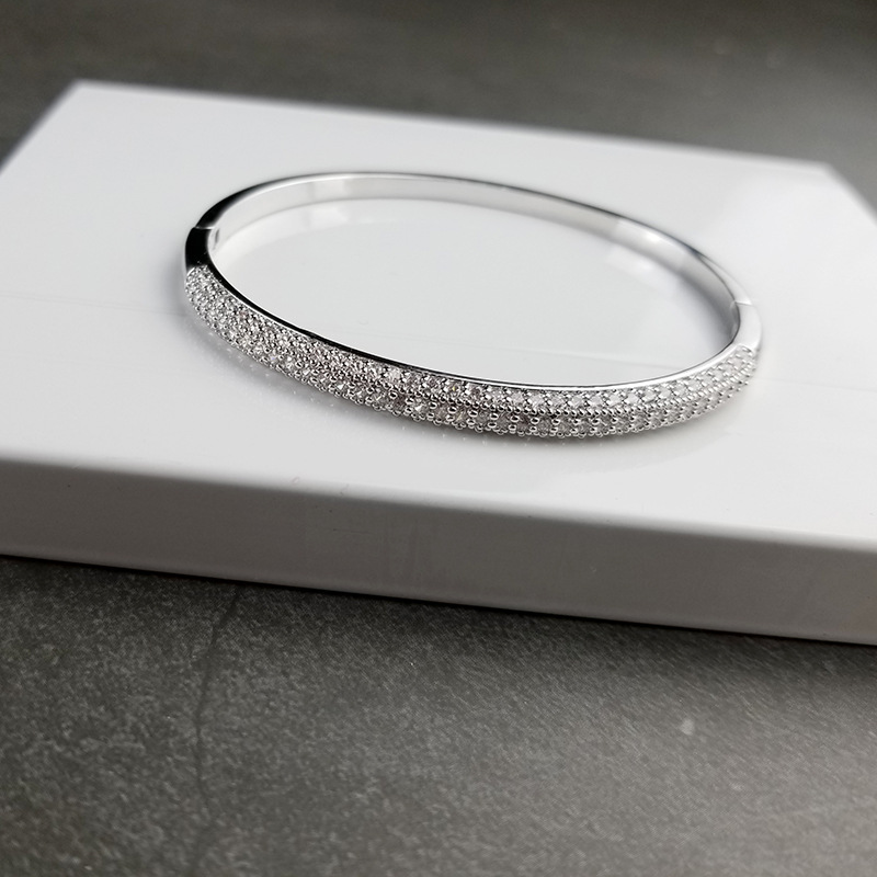 Manufacturer direct sales of simple women's diamond studded bar bracelets, popular items on AliExpress in Europe and America, hand jewelry, foreign trade source