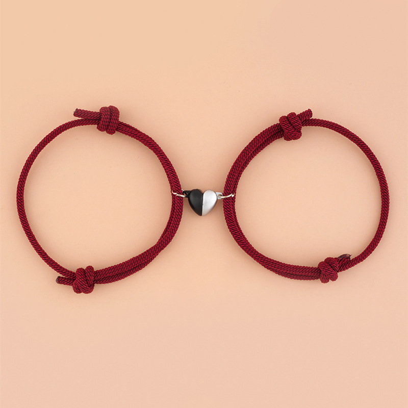 Fashionable and trendy black and white heart-shaped magnetic buckle Milan rope woven couple's best friend bracelet adjustable bracelet