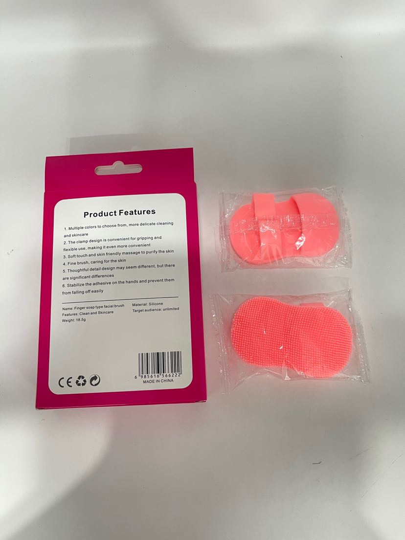 Mini finger face brush, soft bristled silicone brush, massage nose, nose and nose wings, clean pores, remove makeup, wash face with cleansing brush