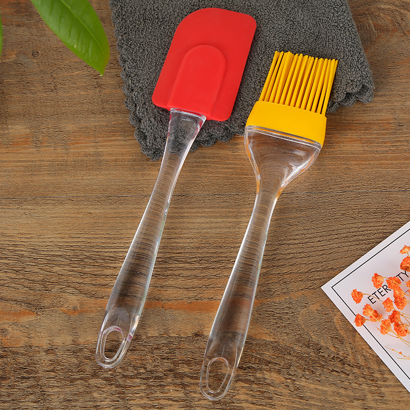 Manufacturer direct sales cream cake barbecue kitchen brush silicone small half oil brush combination silicone scraper
