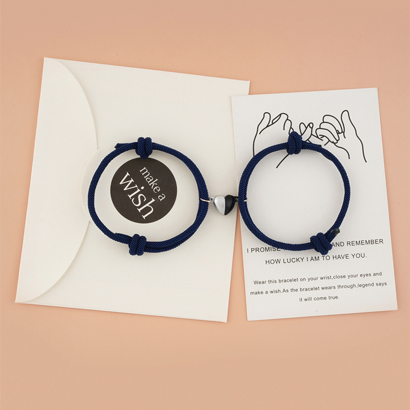 Fashionable and trendy black and white heart-shaped magnetic buckle Milan rope woven couple's best friend bracelet adjustable bracelet