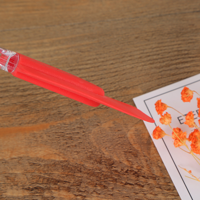 Manufacturer direct sales cream cake barbecue kitchen brush silicone small half oil brush combination silicone scraper