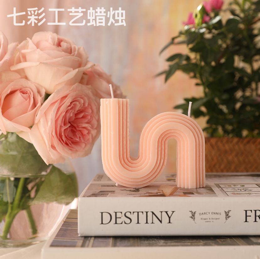 New Geometry S Style Creative Aromatherapy Candle Internet Celebrity Shooting Prop Companion Hand Gift Home Fragrance Decoration Ornament