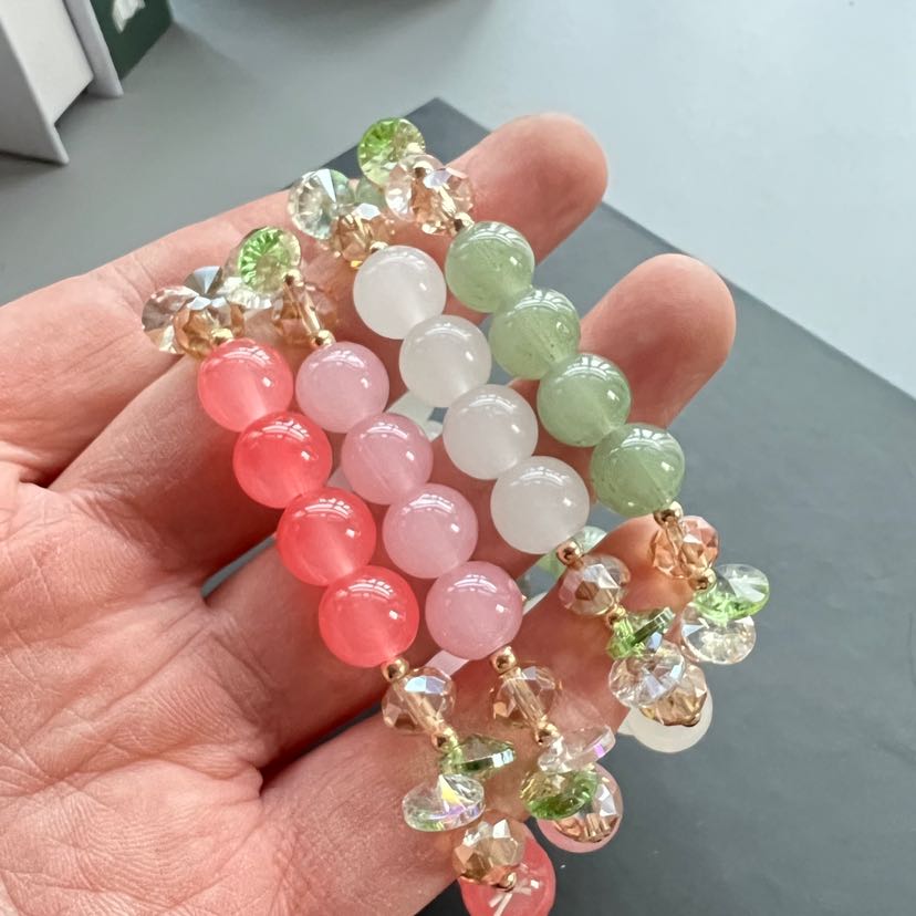 Small and niche colored bracelets, stone bursting beads, crystal bracelets, high-sensitivity bracelets, bracelets, accessories, jewelry, gifts