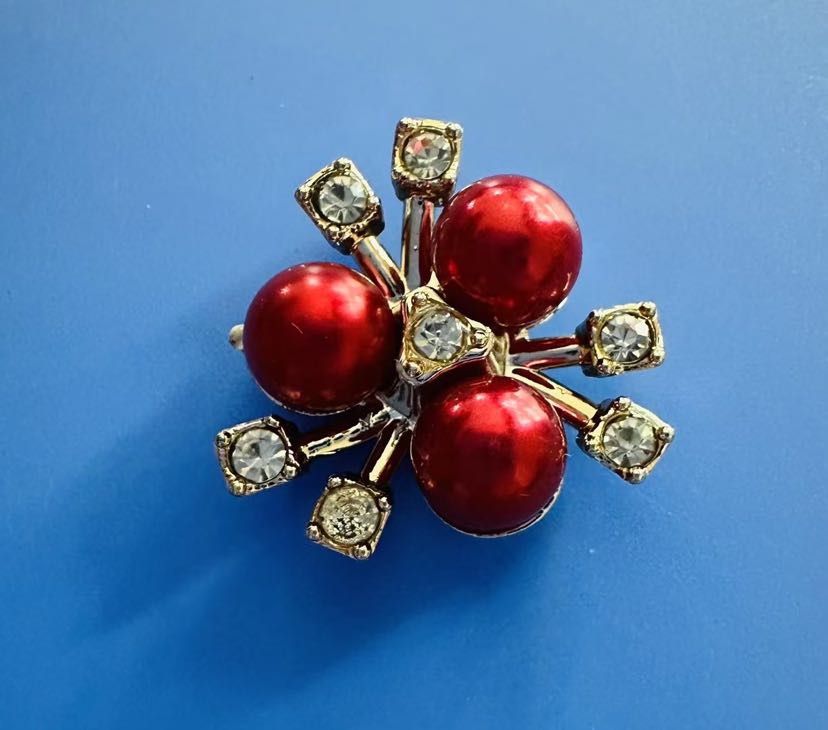 Baroque style three pearl alloy flower centerpiece accessories, flower plate buckles, DIY necklaces, bracelets, materials