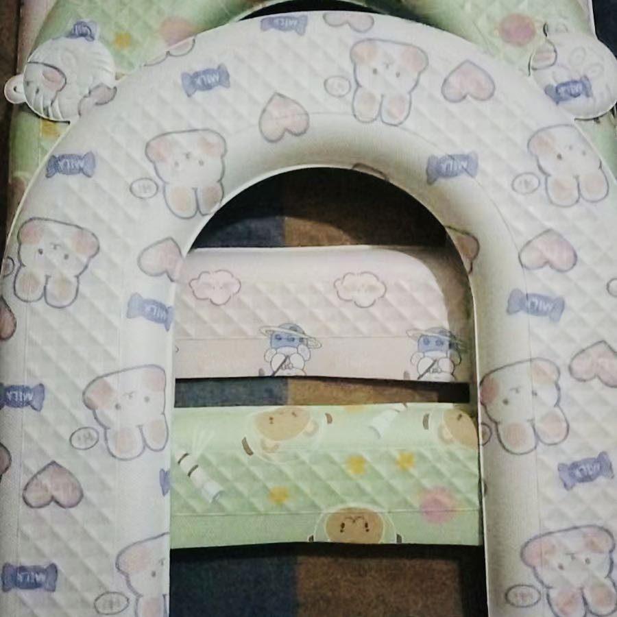 EVA waterproof toilet seat cushion for all seasons, spring version, home toilet seat trap, adhesive type, washable, winter