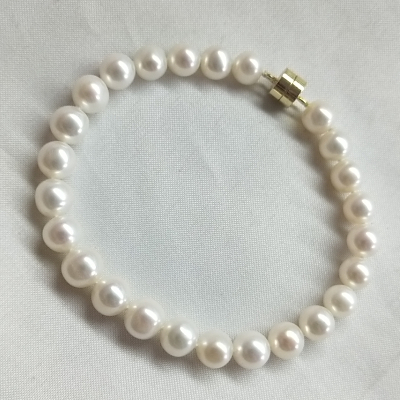 Zhuji Pearl 6-7mm Near Round Strong Light Flawless Pearl Bracelet with Iron Buckle for Easy Wearing Pearl Bracelet Gift