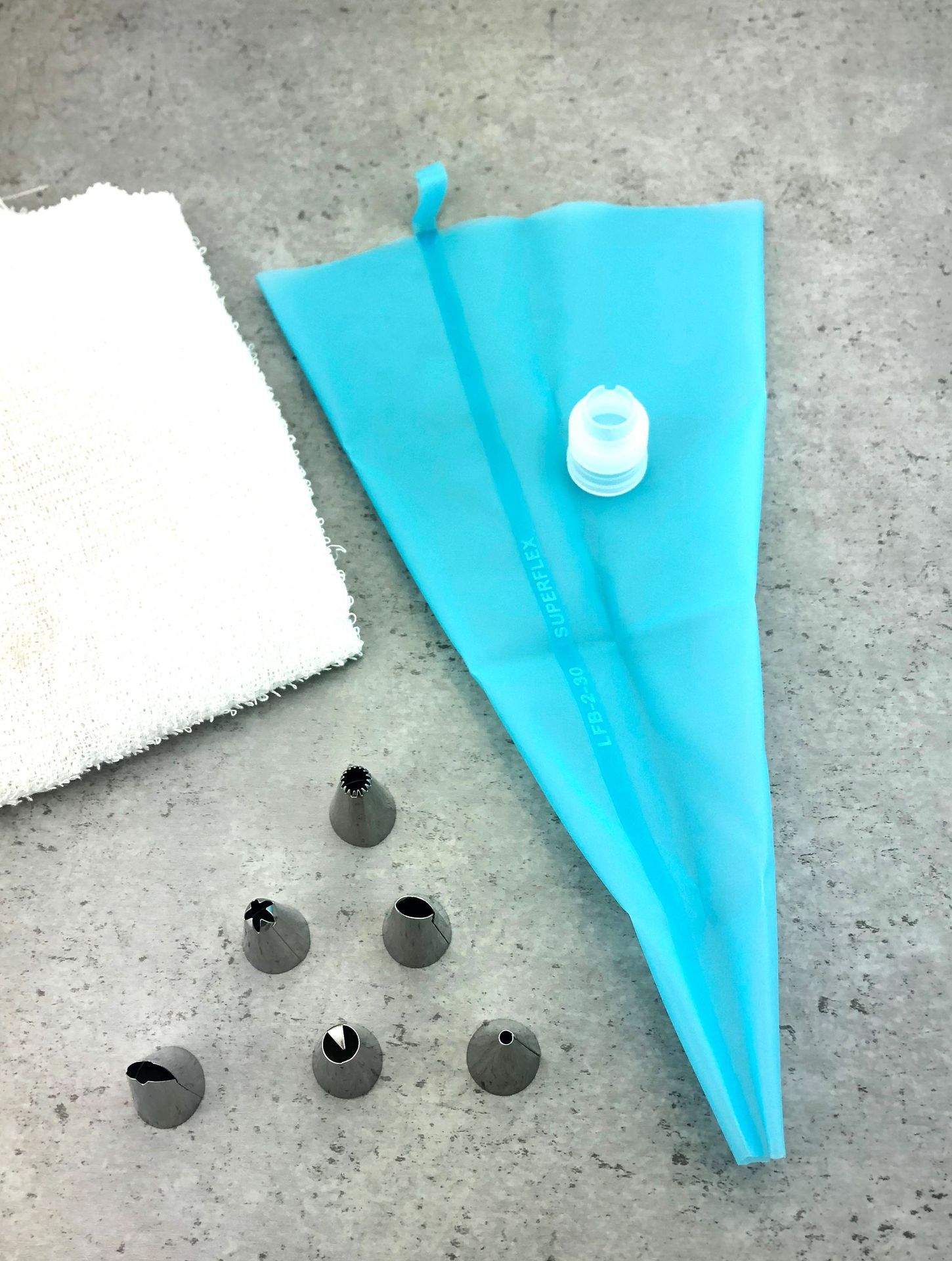 Stainless steel piping nozzle set of 8 pieces, puff cream nozzle cake tool, piping bag converter, baking supplies