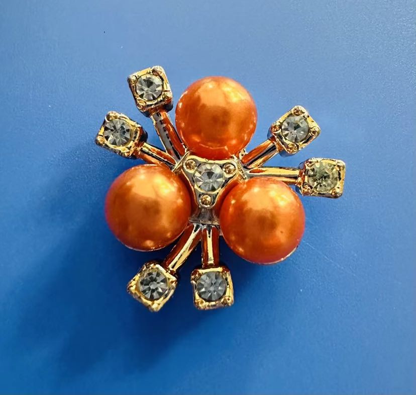 Baroque style three pearl alloy flower centerpiece accessories, flower plate buckles, DIY necklaces, bracelets, materials