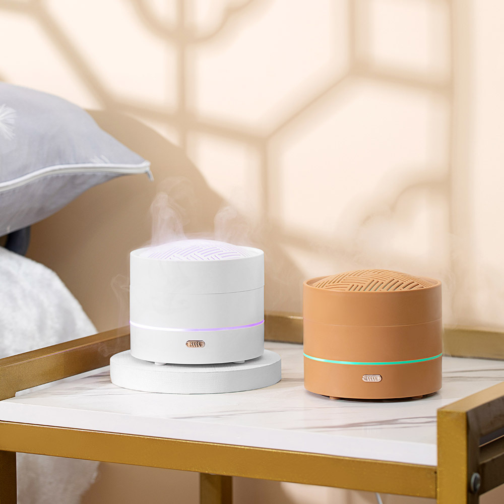 Factory new thriving aromatherapy machine creative USB small home desktop bedroom office essential oil aromatherapy machine