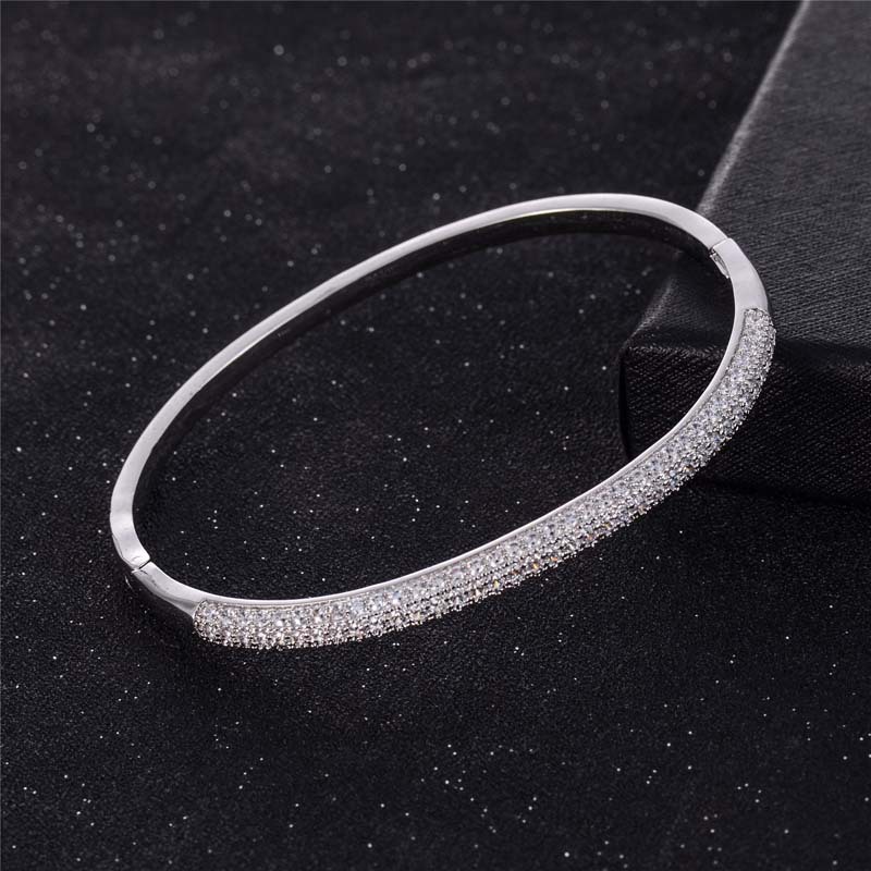 Manufacturer direct sales of simple women's diamond studded bar bracelets, popular items on AliExpress in Europe and America, hand jewelry, foreign trade source