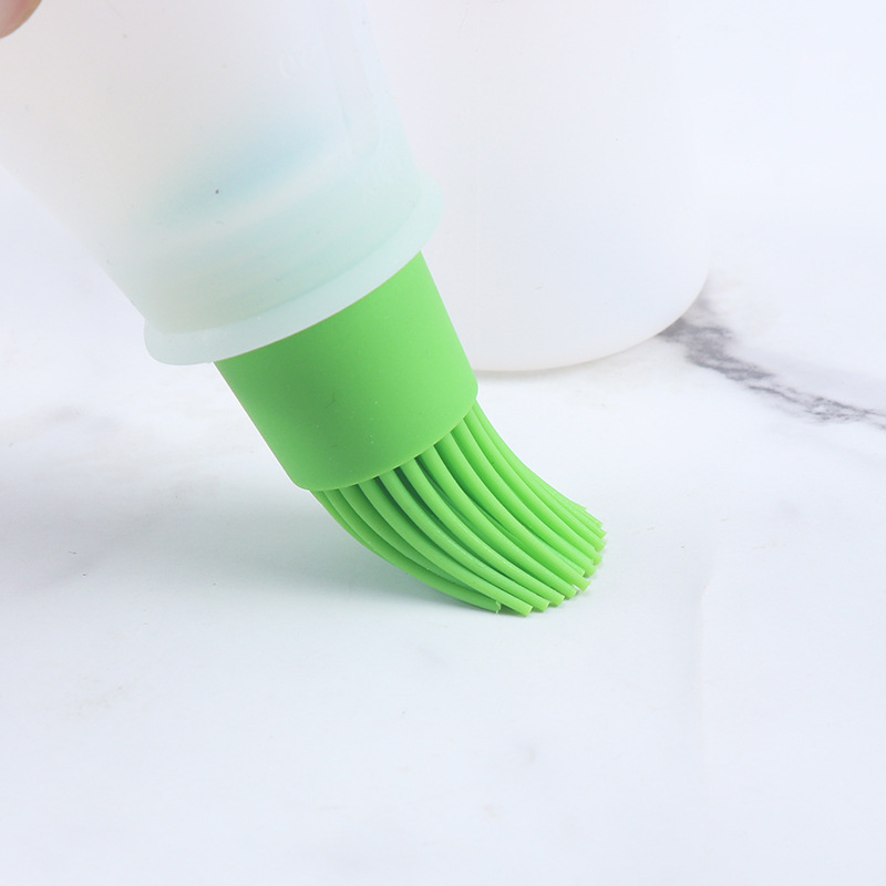 Kitchen silicone oil bottle brush with lid barbecue oil brush oil pot brush with scale silicone brush oil bottle flat bottom oil bottle brush