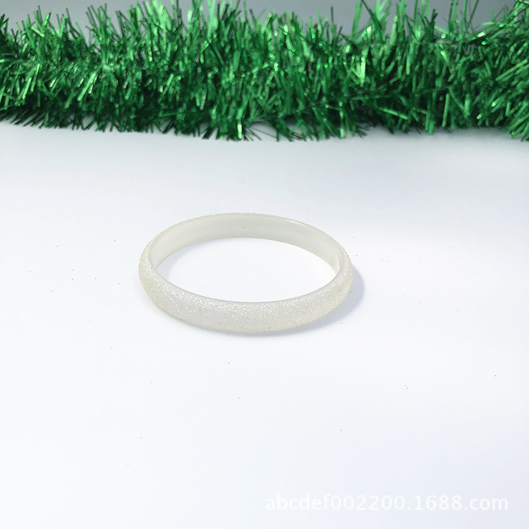 Manufacturer direct sales of 10mm environmentally friendly plastic bracelets dipped in DIY colorful sequin bracelets, wholesale can be customized