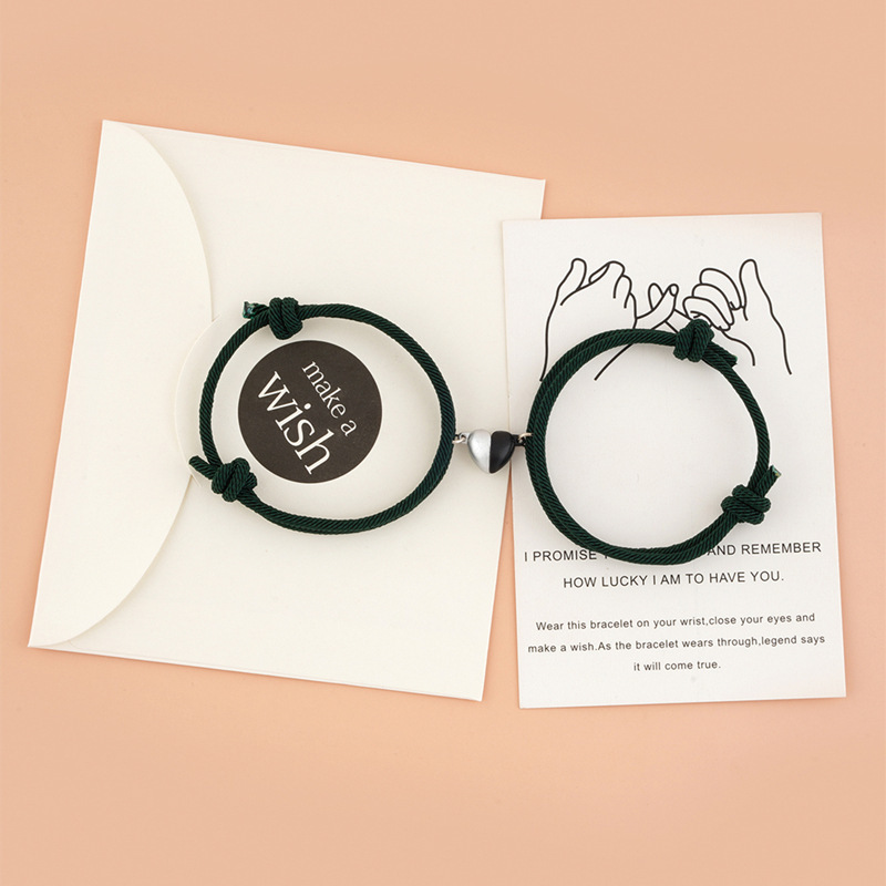 Fashionable and trendy black and white heart-shaped magnetic buckle Milan rope woven couple's best friend bracelet adjustable bracelet