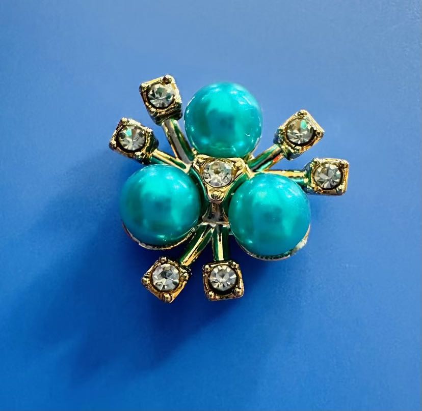 Baroque style three pearl alloy flower centerpiece accessories, flower plate buckles, DIY necklaces, bracelets, materials